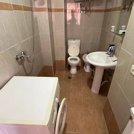 Xhelili Apartment