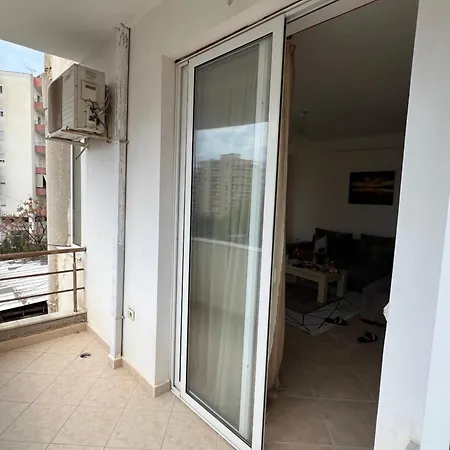 Xhelili דירה *
